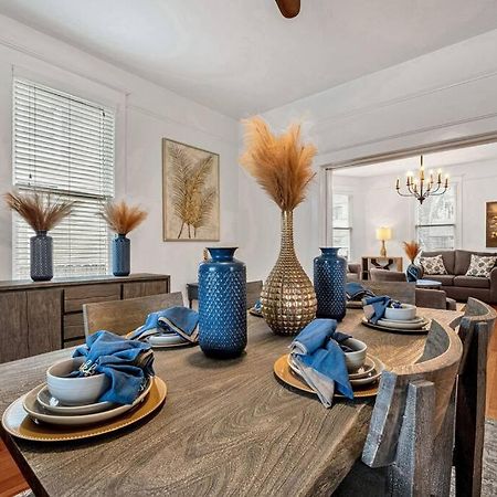 Exquisite Two-Story Home Located In Midtown ممفيس المظهر الخارجي الصورة
