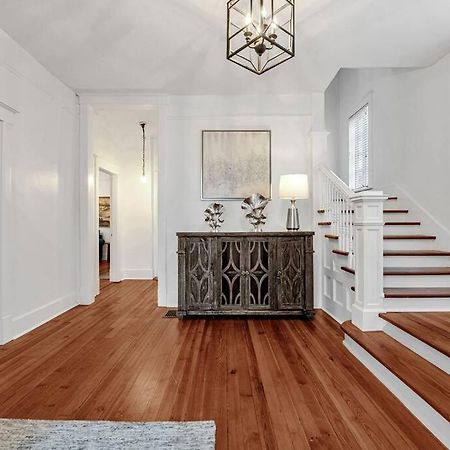 Exquisite Two-Story Home Located In Midtown ممفيس المظهر الخارجي الصورة