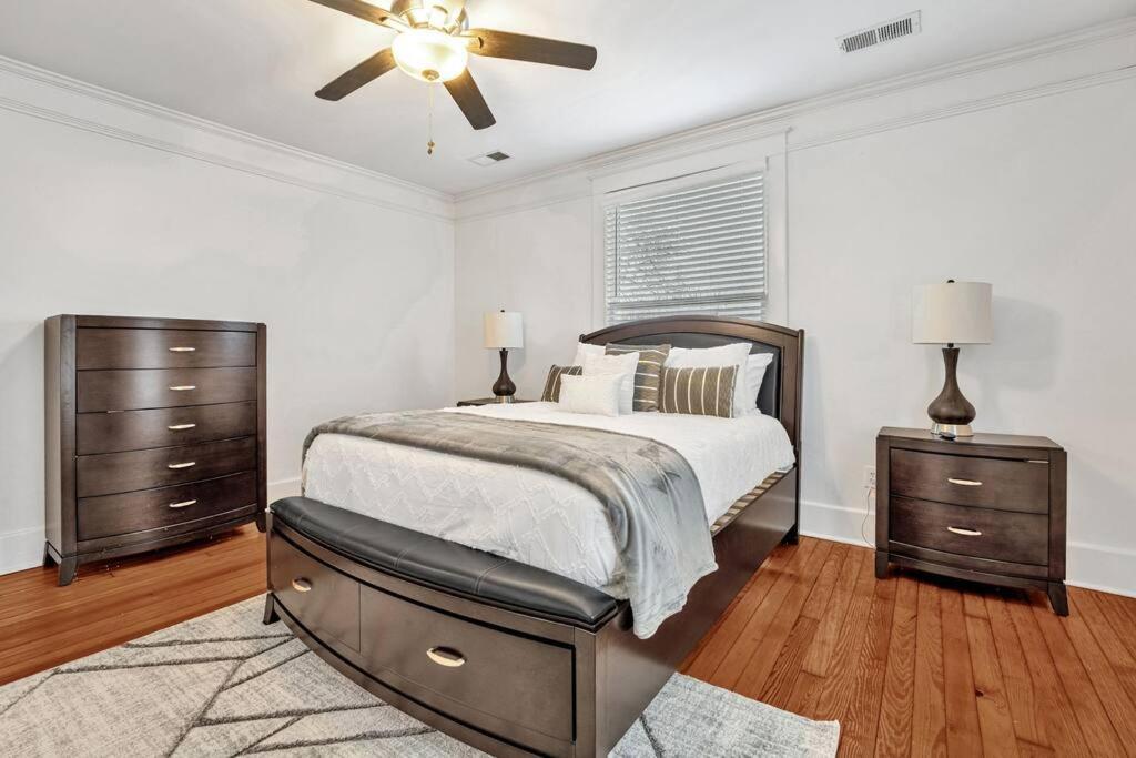 Exquisite Two-Story Home Located In Midtown ممفيس المظهر الخارجي الصورة
