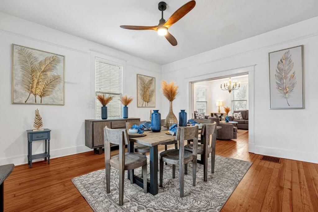 Exquisite Two-Story Home Located In Midtown ممفيس المظهر الخارجي الصورة