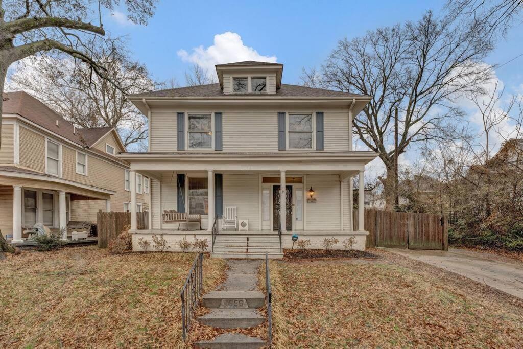 Exquisite Two-Story Home Located In Midtown ممفيس المظهر الخارجي الصورة